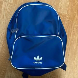 Adidas Original Adicolor Backpack - Super lightweight, unisex, multi-use